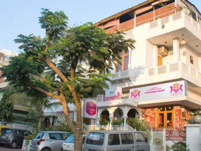 Hotel Chitra Katha