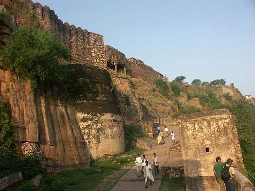 Ranthambore Fort Sawai Madhopur - Ranthambore Fort Location How To Reach