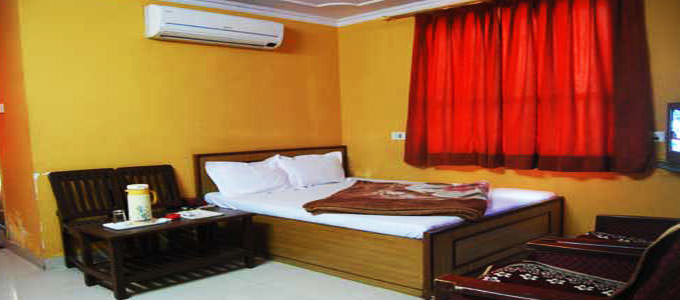 Abhinandan Inn Hotel in Jaipur